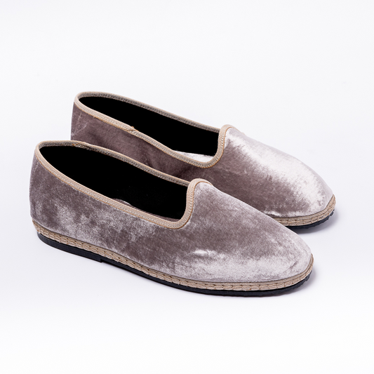 Friulane - Silky Velvet Iridescent Light Grey | Light Grey Braid