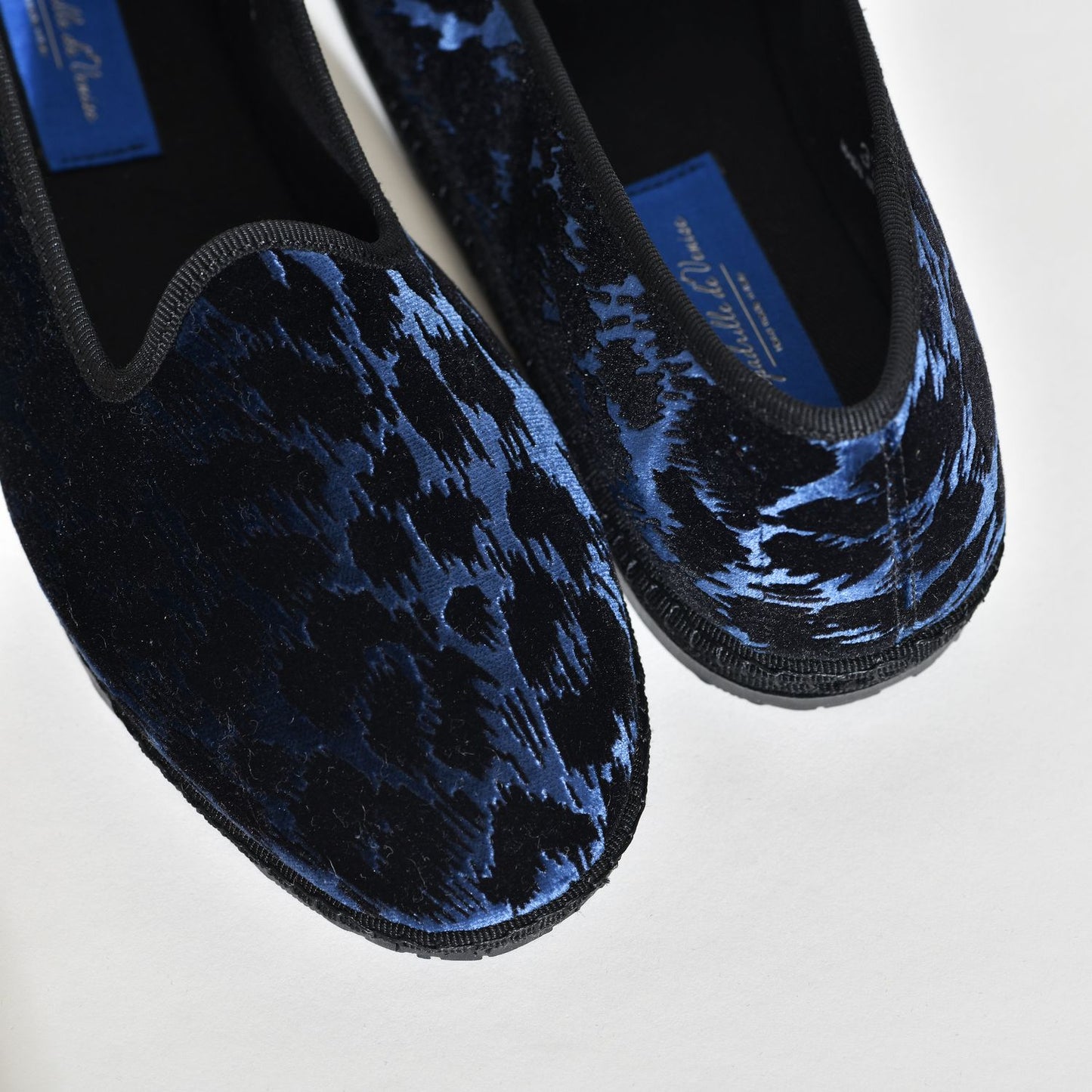 Friulane classique - Velours Bleu impression léopard Noir