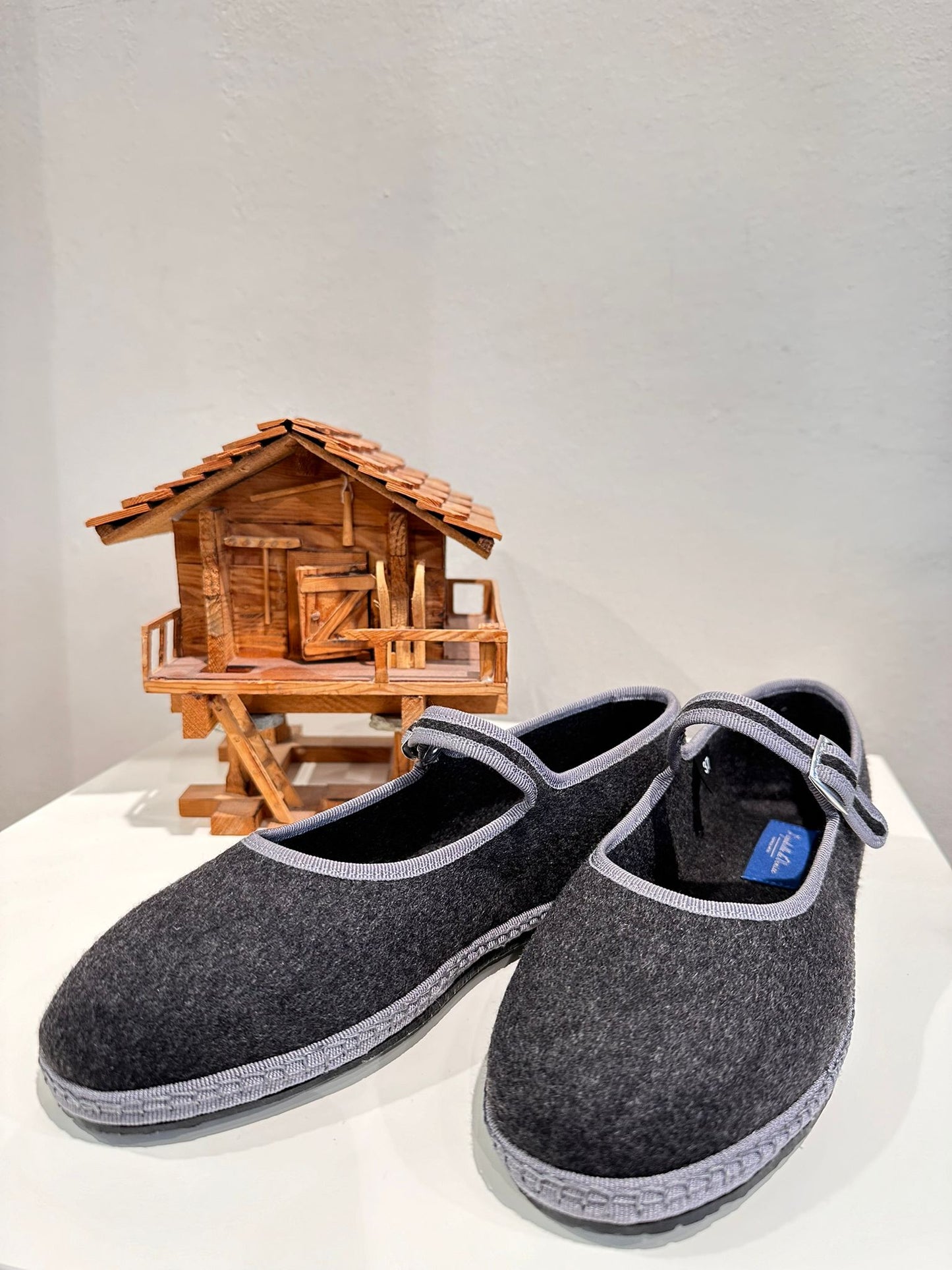 Friulane Mary Jane – EXCELLENCE-Serie | CASHMERE Grau - Hellgrauer Zopf 