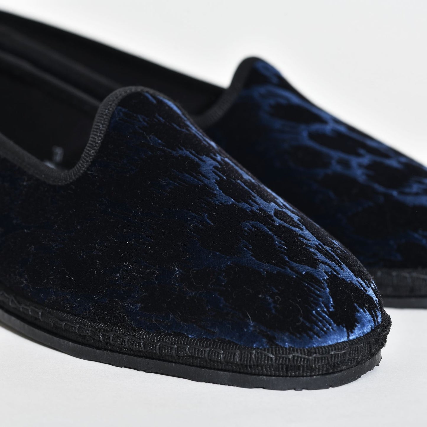 Friulane classique - Velours Bleu impression léopard Noir