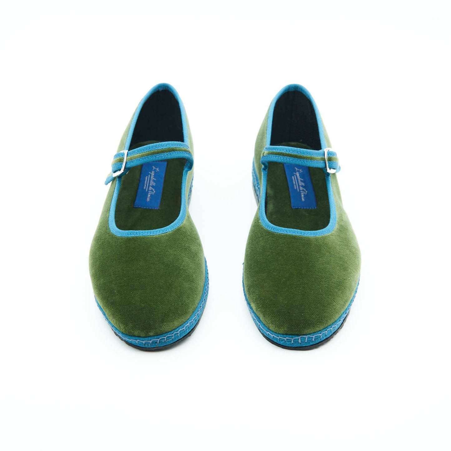 Mary Jane – Grasgrün | Ozeanblauer Zopf 