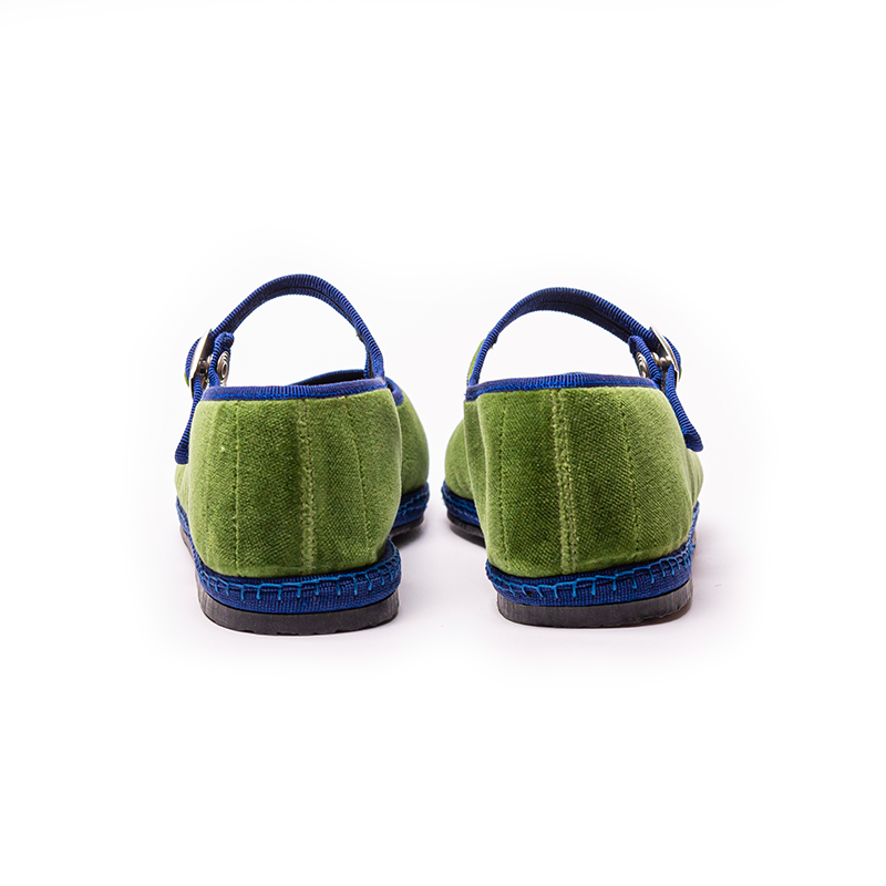 Mary Jane – Grasgrün | Marineblauer Zopf 